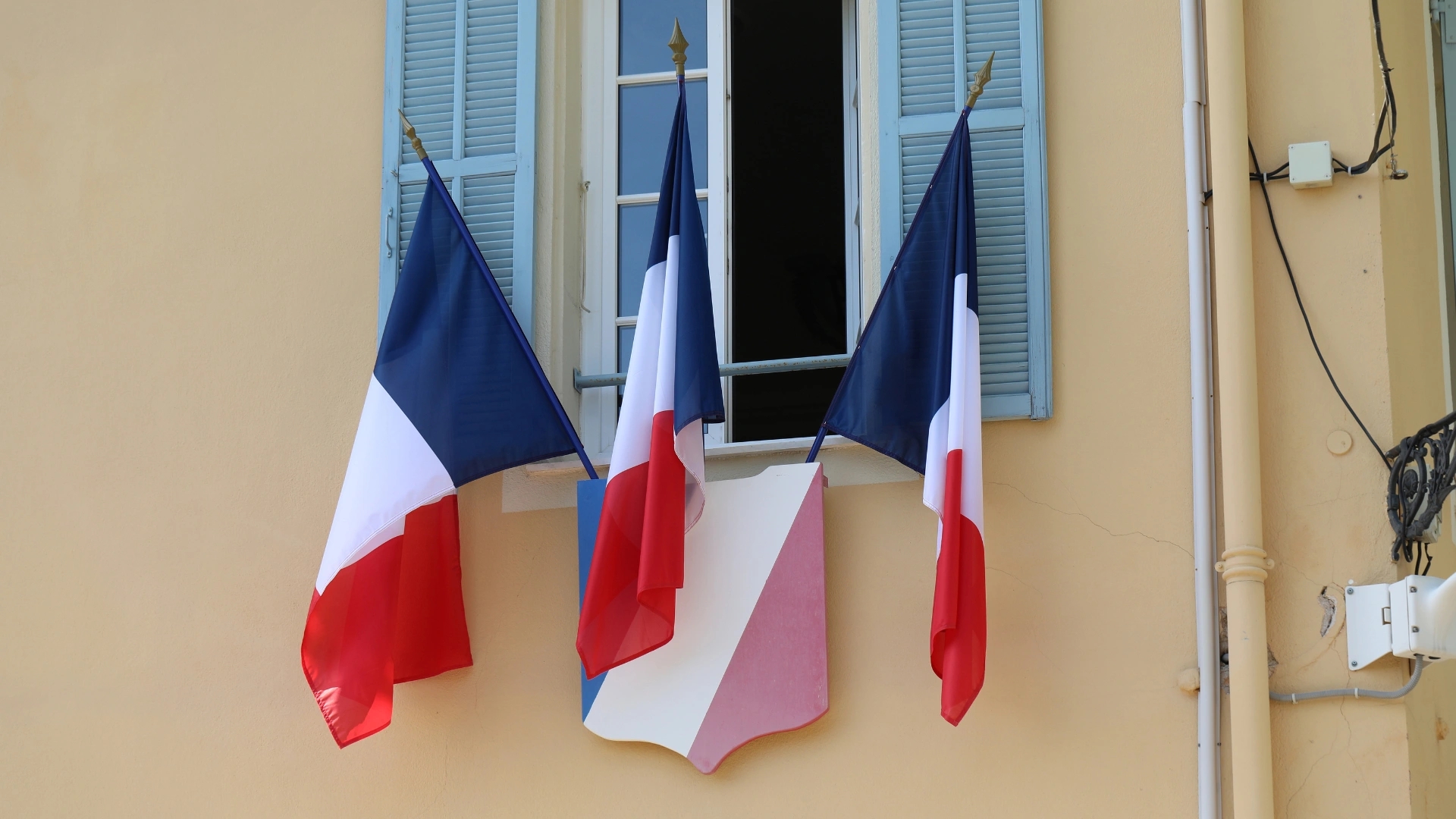 Alt à définir